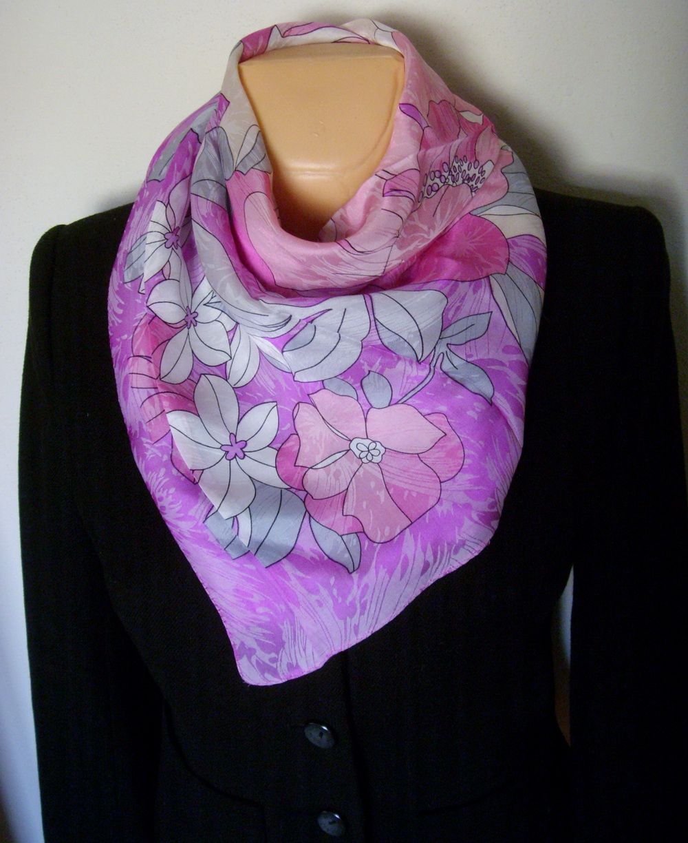 Velký hedvábný šátek--magnólie,lotos,chryzantéma 2