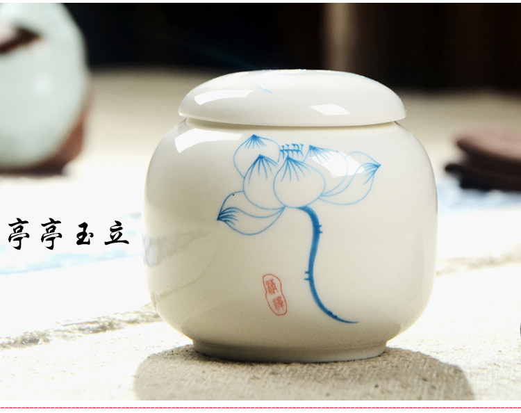 Čínská čajová dóza - bílá keramika（Lotos）