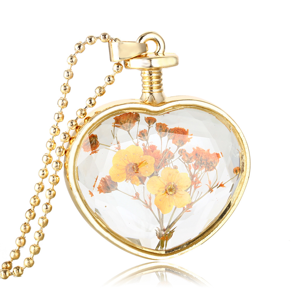 Náhrdelník s přírodním květinami -----Srdce 1 (zlatá barva) 