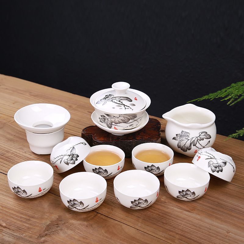 Čínský Kungfu čajový set---Činský bílý porcelán ( Černé lotosy）