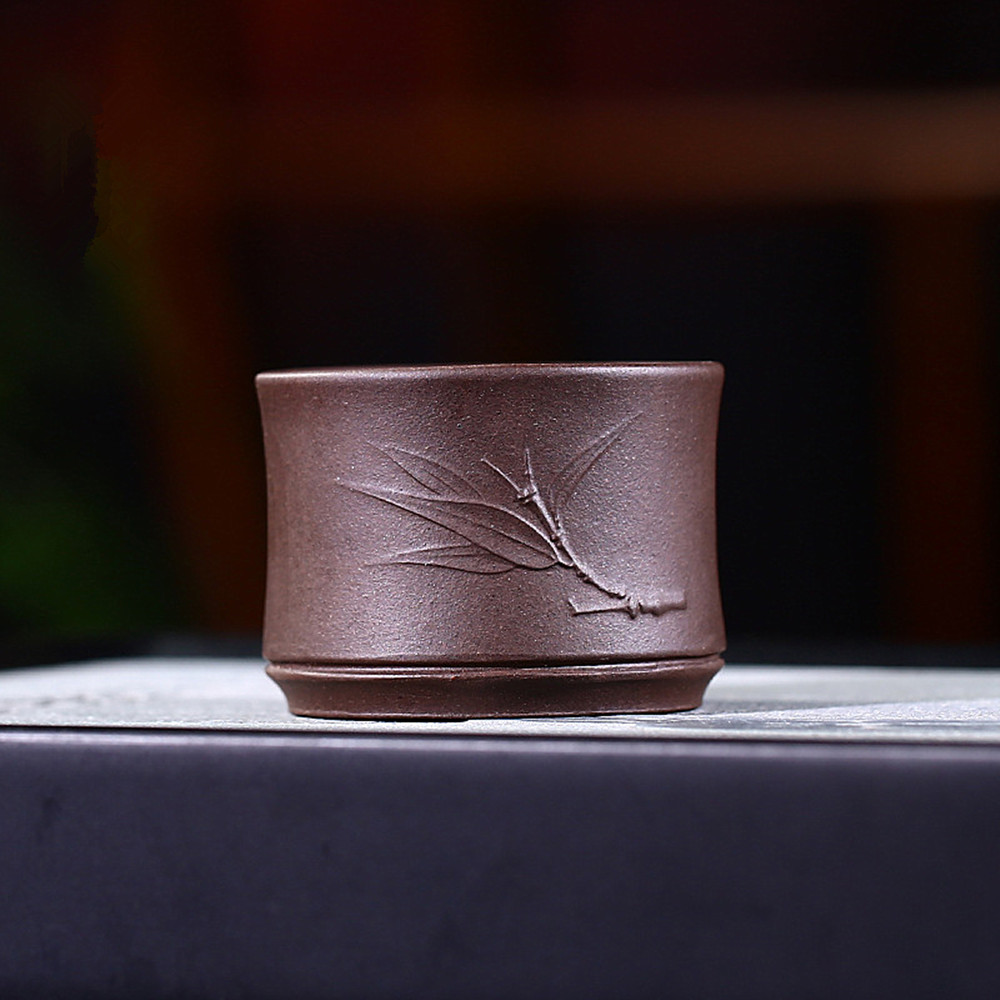 Šálek čaje s bambusovými listy-Tmavě fialová hlína