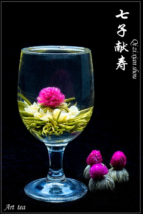 Kvetoucí čaj - Sedm dětí k narozeninám (Qi Zi Xian Shou)