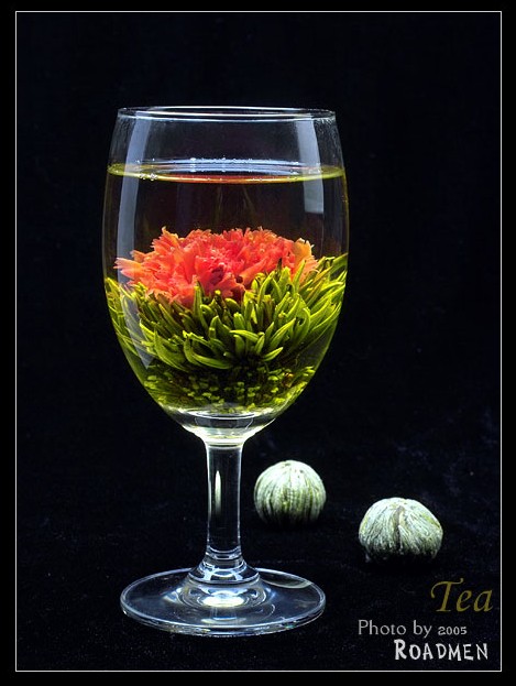 Kvetoucí čaj – Mnohobarevný (Wan Zi Qian Hong) 